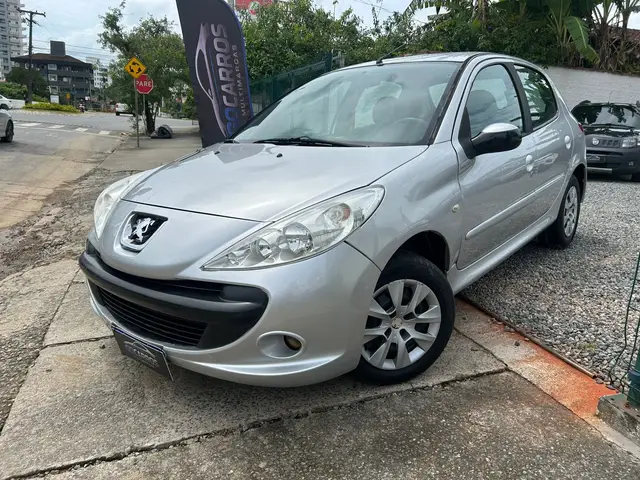 Carro Peugeot 207 2009 Hatch XR 1.4 8V (flex) 4p
