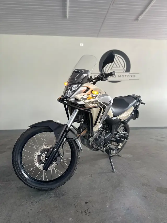 Moto Honda XRE Sahara 300 2025 Adventure