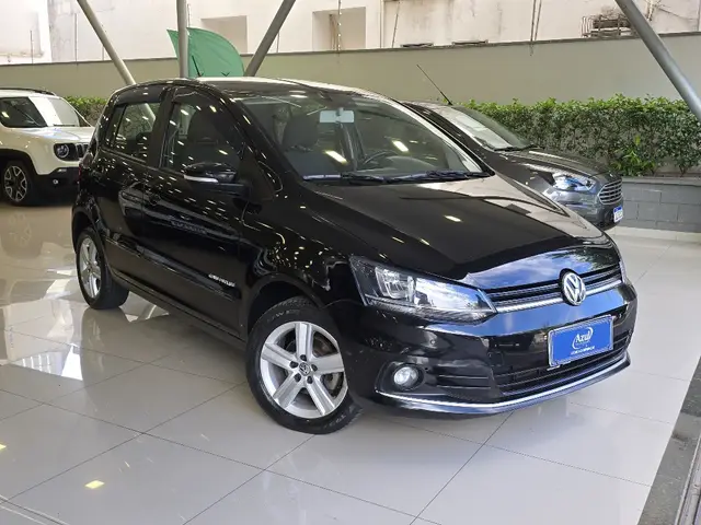 Carro Volkswagen Fox 2016 1.6 MSI Comfortline I-Motion (Flex)