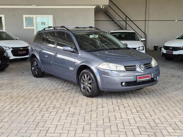 Carro Renault Megane Grand Tour 2012 Mégane Grand Tour Dynamique 1.6 16V (flex)