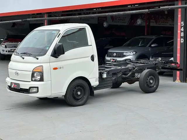 Caminhão Hyundai HR 2017 2.5 CRDi Longo sem Caçamba
