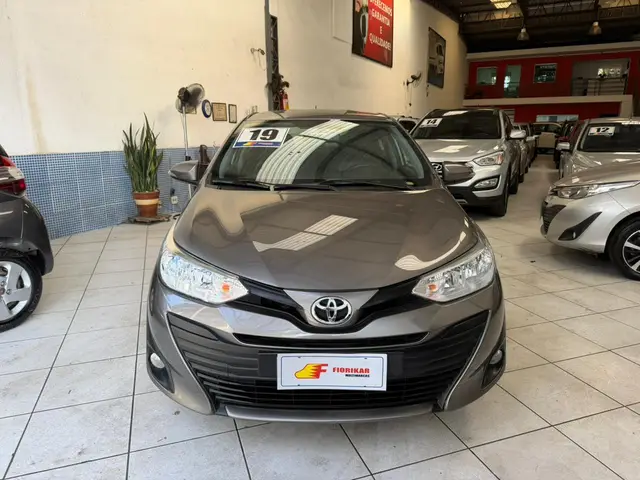 Carro Toyota Yaris Sedan 2019 1.5 XL CVT (Flex)