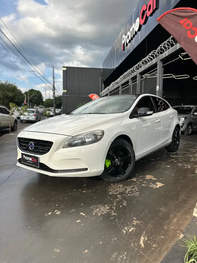 Carro Volvo V40 2013 T4 Dynamic