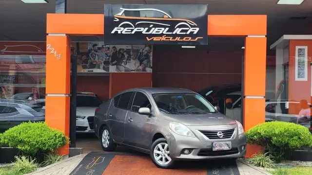 Carro Nissan Versa 2014 1.6 16V S (Flex)