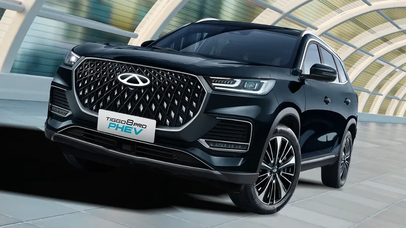 Donos de Caoa Chery Tiggo 8 PHEV reclamam do alto consumo de combustível 