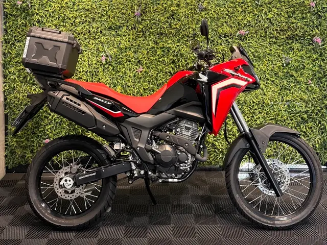 Moto Honda XRE Sahara 300 2025 Rally