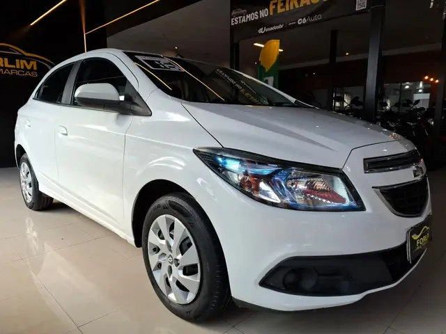 Carro Chevrolet Onix 2016 1.4 LT SPE/4 (Aut)