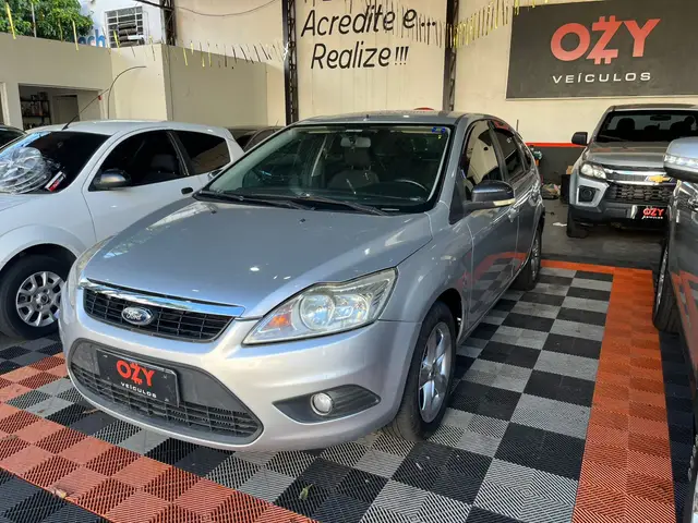 Carro Ford Focus Hatch 2011 GL 1.6 16V (Flex)