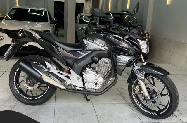 Moto Honda CB 250F Twister 2022 (CBS)