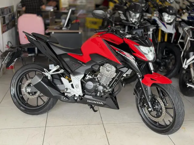 Moto Honda CB 300F Twister 2024 Standard