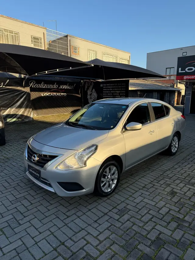 Carro Nissan Versa 2016 1.6 16V SL FlexStart (Flex)