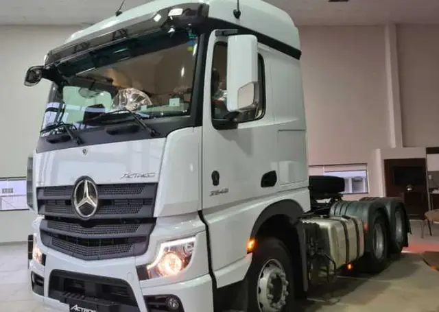 Carro Mercedes-Benz Actros 2022 2548/36 LS 6x2