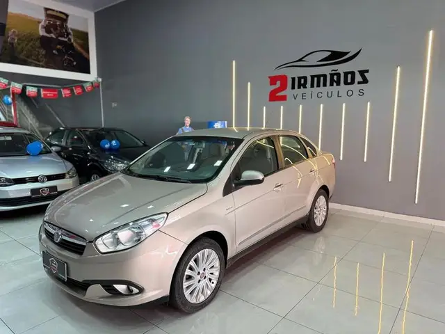 Carro Fiat Siena 2013 Essence 1.6 16V Dualogic (Flex)