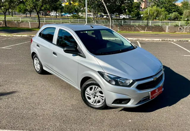 Carro Chevrolet Onix 2020 1.0 Joy SPE/4