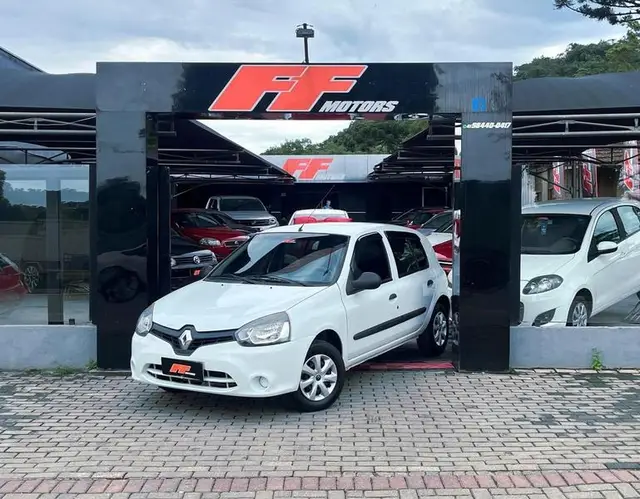 Carro Renault Clio 2015 1.0 Hi-Power 16V
