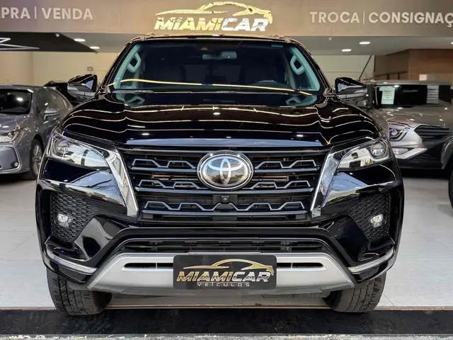 Carro Toyota SW4 2022 SRX 2.8 turbodiesel 5L 4x4 (Aut)