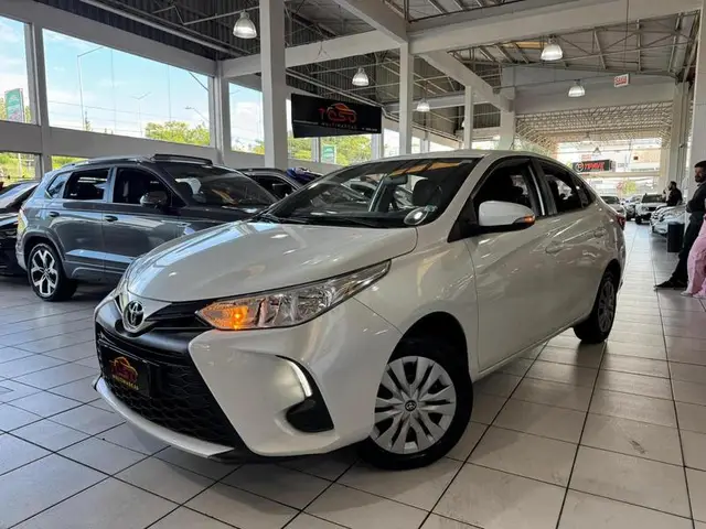 Carro Toyota Yaris Sedan 2023 XL 1.5 (Flex) (Aut)