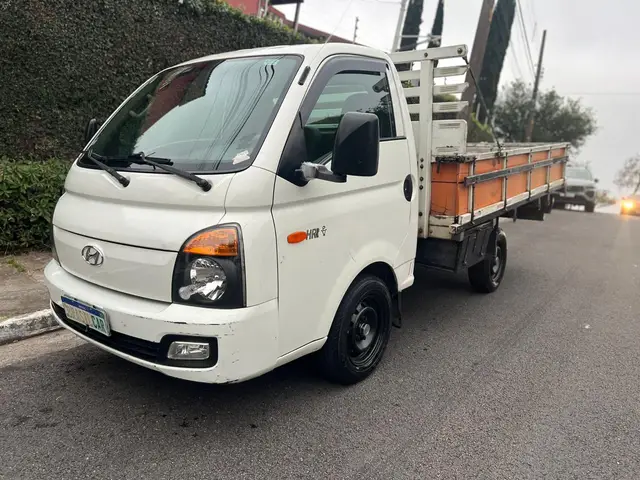 Caminhão Hyundai HR 2016 2.5 CRDi HD Longo sem Caçamba
