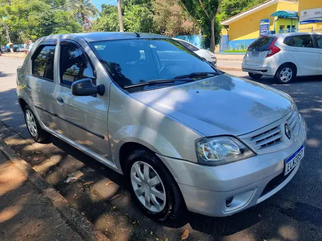 Carro Renault Logan 2010 Expression 1.6 8V Hi-Torque (flex)