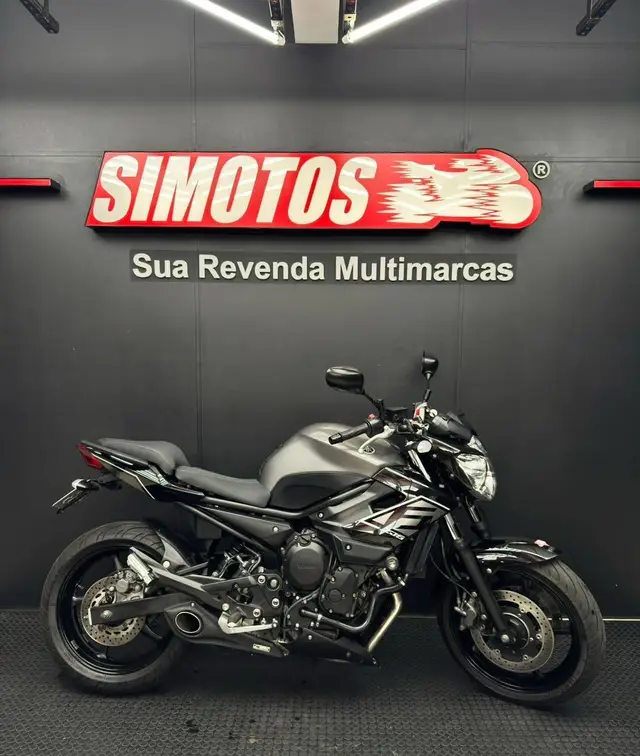 Moto Yamaha XJ6 N 2017 XJ6 N 600 (ABS)