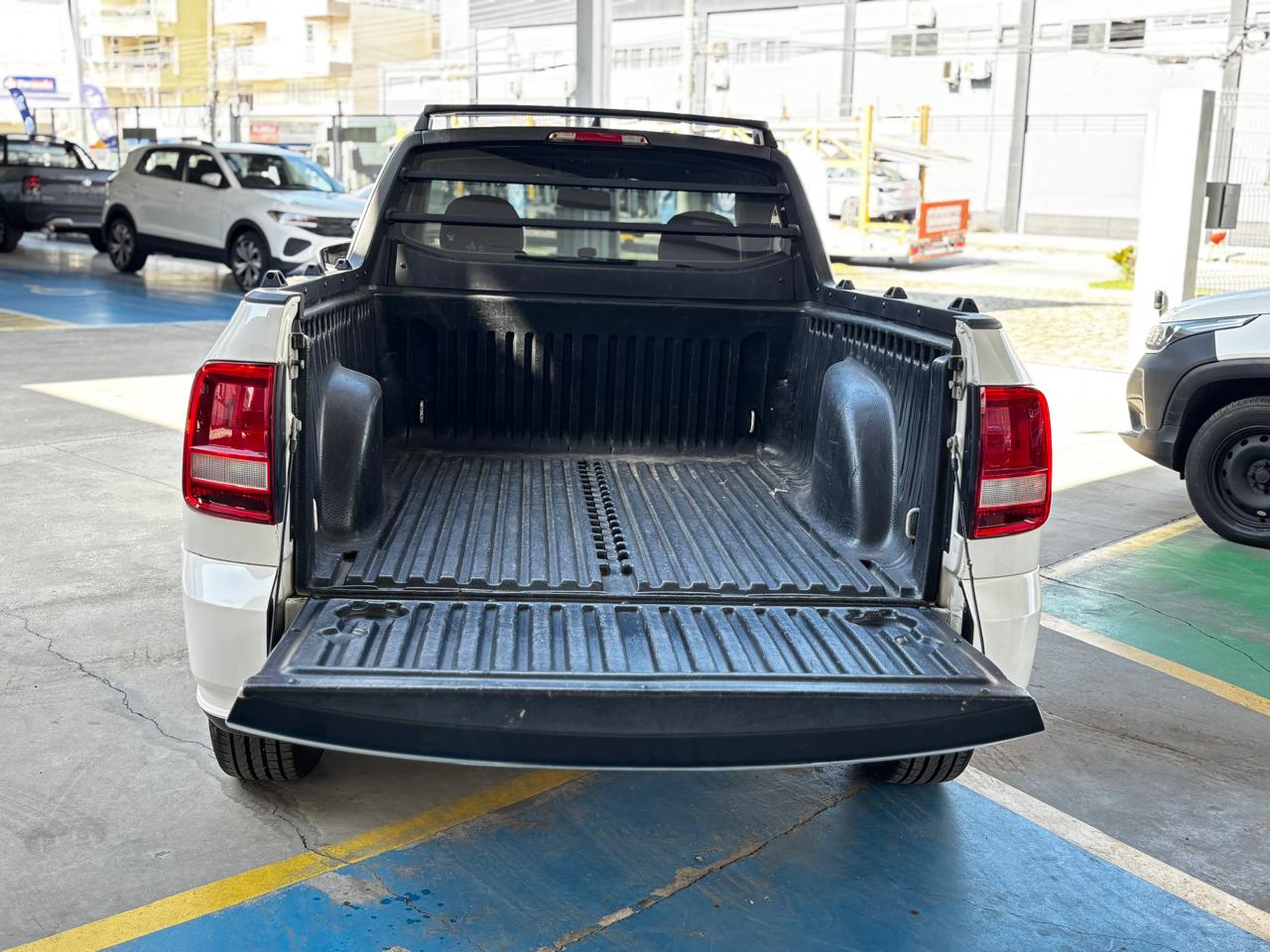 vw - volkswagen saveiro robust 1.6 msi cs (flex)