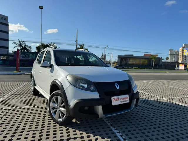 Carro Renault Sandero Stepway 2014 1.6 16V Hi-Flex (aut)