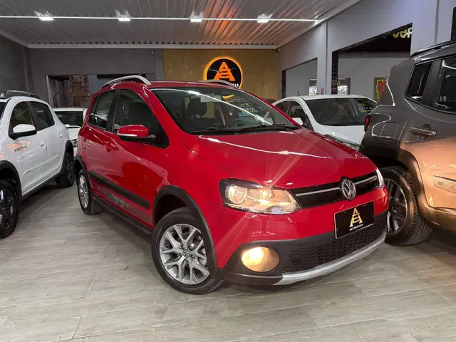 Carro Volkswagen CrossFox 2013 1.6 VHT (Flex)