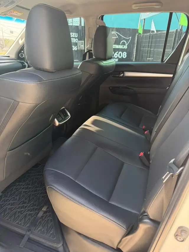 Carro Toyota Hilux Cabine Dupla 2022 SRX Limited 4x4 2.8 Diesel