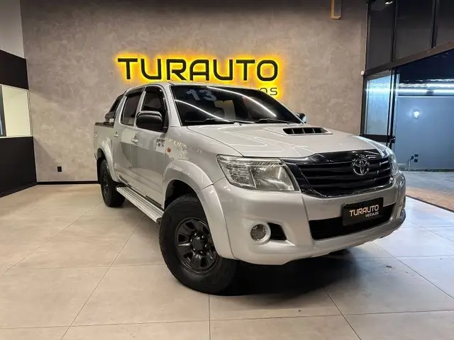 Carro Toyota Hilux Cabine Dupla 2013 Hilux 3.0 TDI 4x4 CD SR