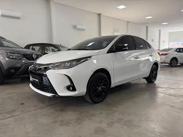 Carro Toyota Yaris Sedan 2023 XLS 1.5 (Flex) (Aut)