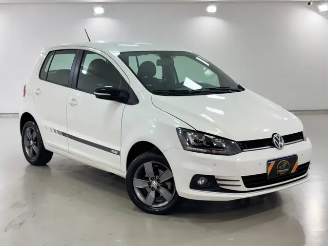 Carro Volkswagen Fox 2017 1.6 MSI Run (Flex)