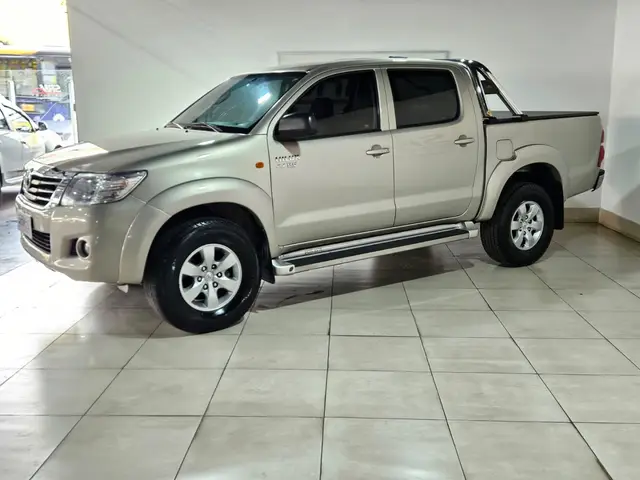 Carro Toyota Hilux Cabine Dupla 2015 Hilux 2.7 SR CD 4x2 (Flex) (Aut)