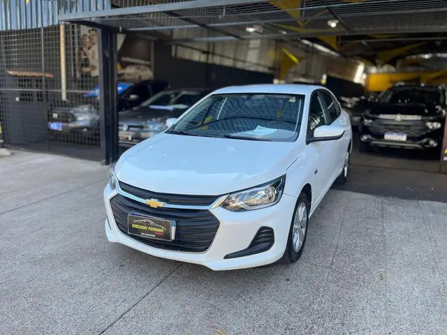 Carro Chevrolet Onix Plus 2023 LT 1.0