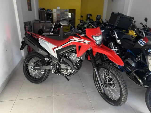 Moto Honda XR 300L 2025 Tornado