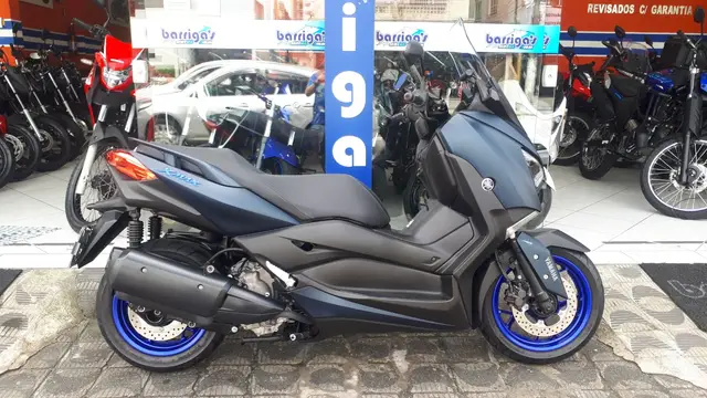 Moto Yamaha XMax 2023 ABS
