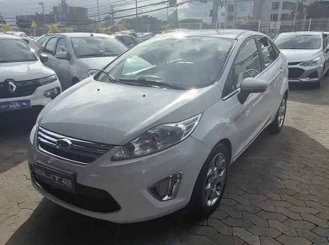 Carro Ford New Fiesta Sedan 2012 SE 1.6 (Flex)