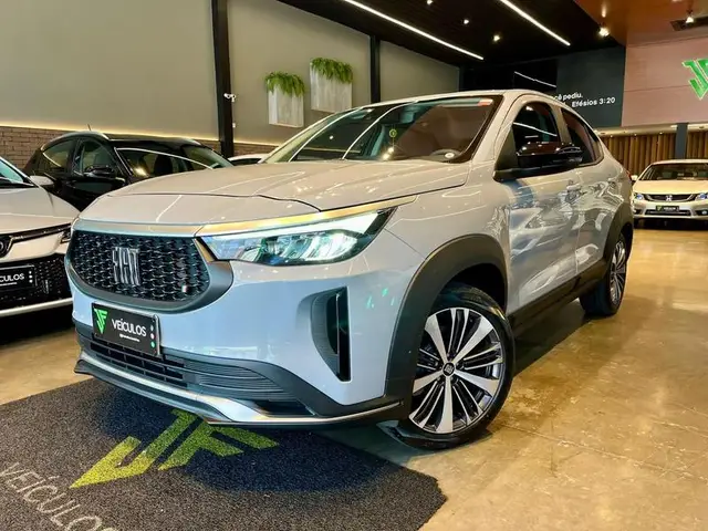 Carro Fiat Fastback 2025 Audace T200 Hybrid