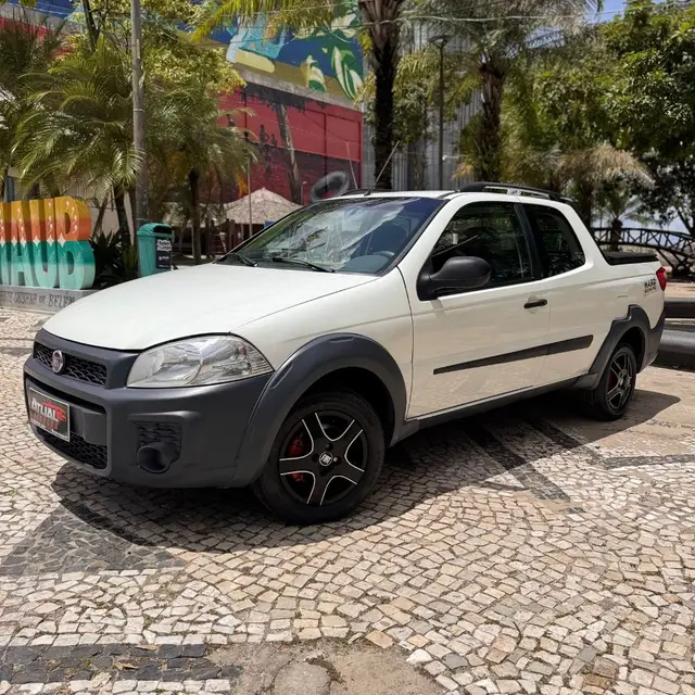 Carro Fiat Strada 2015 Working HARD 1.4 Fire Flex 8V CD