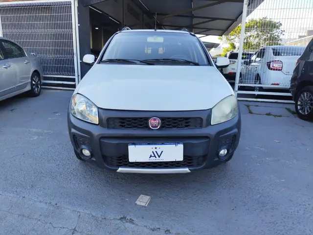 Carro Fiat Strada 2014 Working 1.4 (Flex)