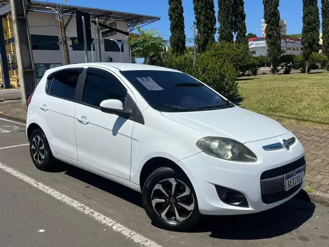 Carro Fiat Palio 2013 Essence 1.6 16V (Flex)
