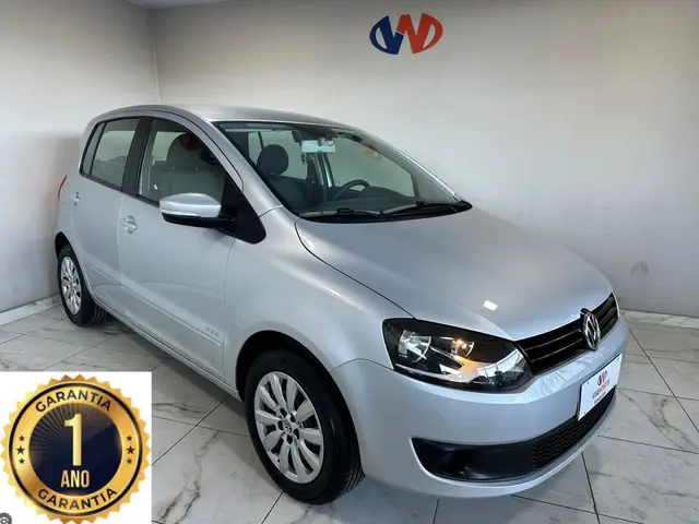 Carro Volkswagen Fox 2014 1.0 TEC (Flex) 4p