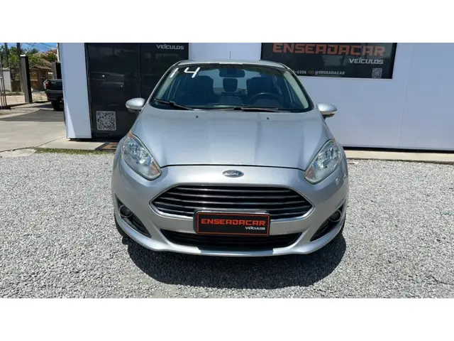 Carro Ford New Fiesta Sedan 2014 1.6 Titanium PowerShift (Flex)