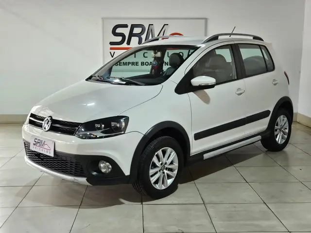 Carro Volkswagen CrossFox 2013 1.6 VHT (Flex)