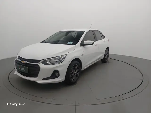 Carro Chevrolet Onix Plus 2024 LT 1.0