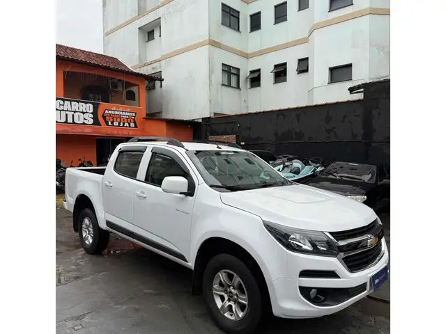 Carro Chevrolet S10 Cabine Dupla 2017 S10 2.5 ECOTEC SIDI Advantage 4x2 (Cabine Dupla)