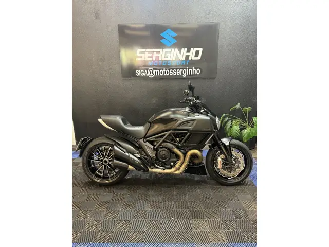 Moto Ducati Diavel 2018 1198 Dark