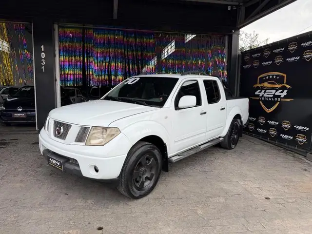 Carro Nissan Frontier 2010 XE 4x2 2.5 16V (cab. dupla)
