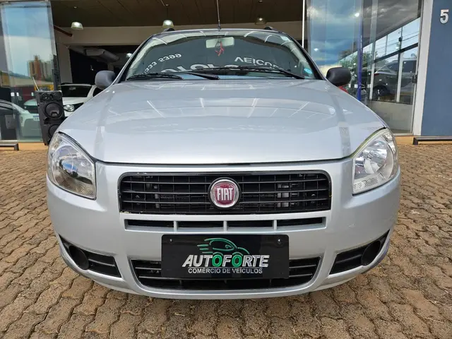 Carro Fiat Strada 2013 Working 1.4 (Flex)