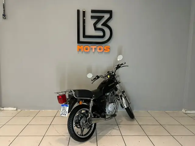 Moto Suzuki Intruder 2007 125 Cargo
