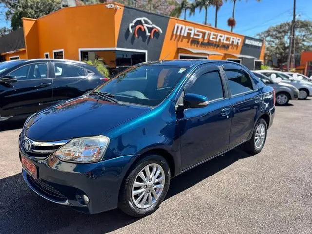 Carro Toyota Etios 2016 Platinum 1.5 (Flex)